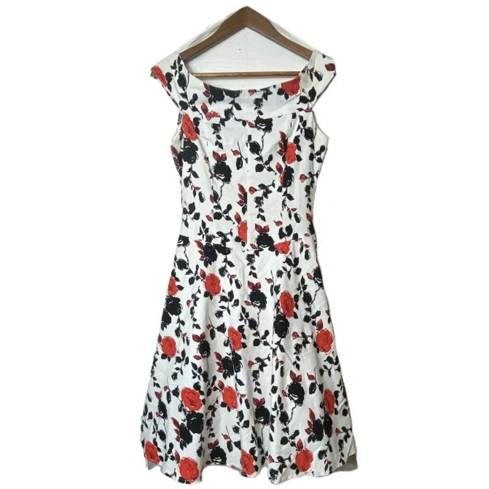 Be Smart Pin up girl floral white red black dress Made in USA 9/10